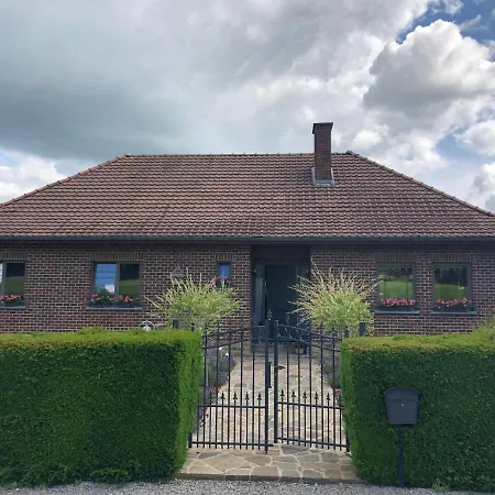 Au Refuge Du Spéléo Hotton