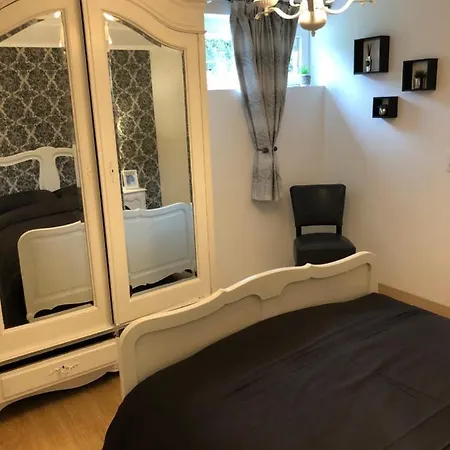 Au Refuge Du Speleo Bed & Breakfast Hotton