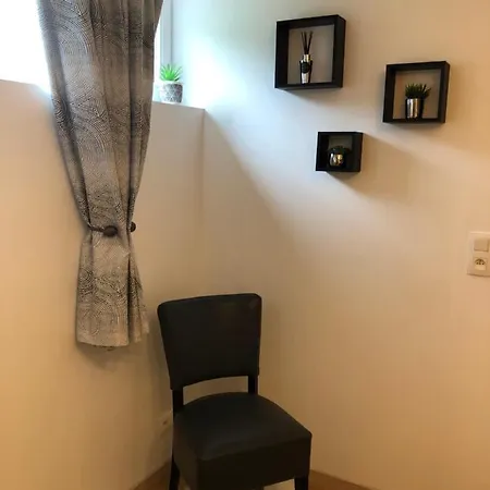 Alojamento de Acomodação e Pequeno-almoço Au Refuge Du Speleo 3*