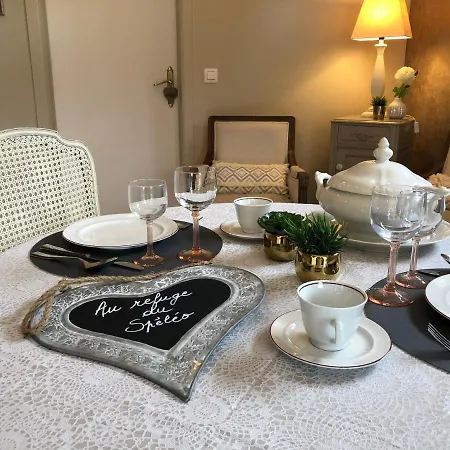 Au Refuge Du Speleo Alojamento de Acomodação e Pequeno-almoço Hotton