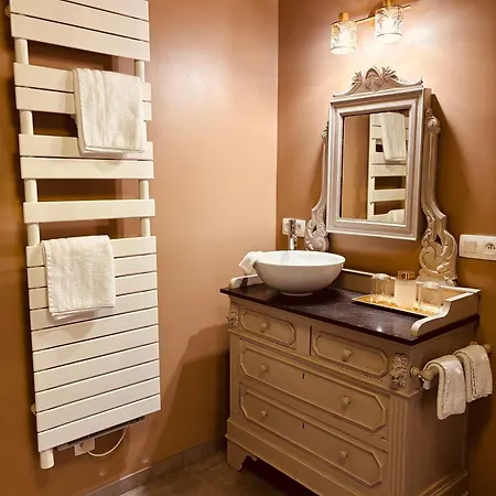 Au Refuge Du Spéléo